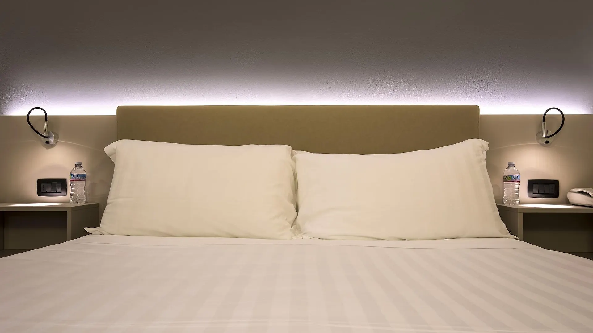 ***  43 Station Hotel Milan Italy