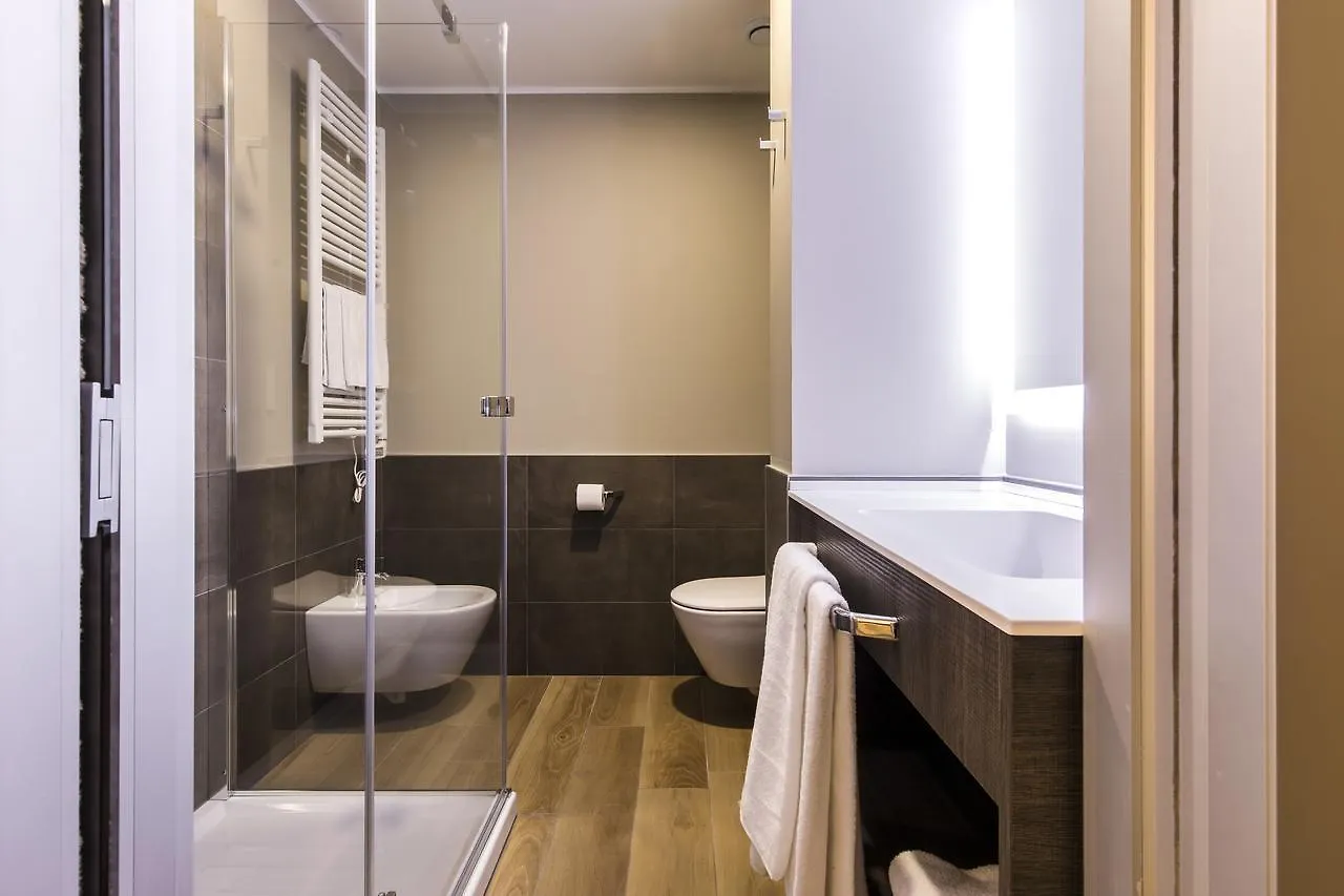 ***  43 Station Hotel Milan Italy