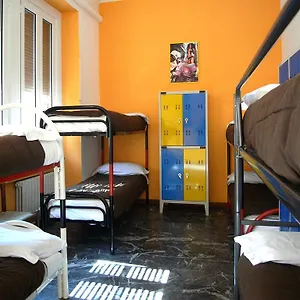 2* Hostel California