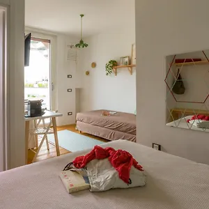 Duomo Views, Light, Jungle-inspired With Terrace Appartement
